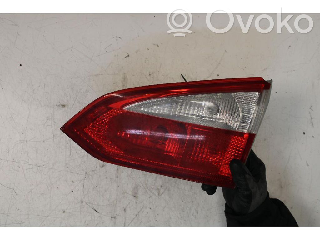 Ford Focus Luci posteriori del portellone del bagagliaio 