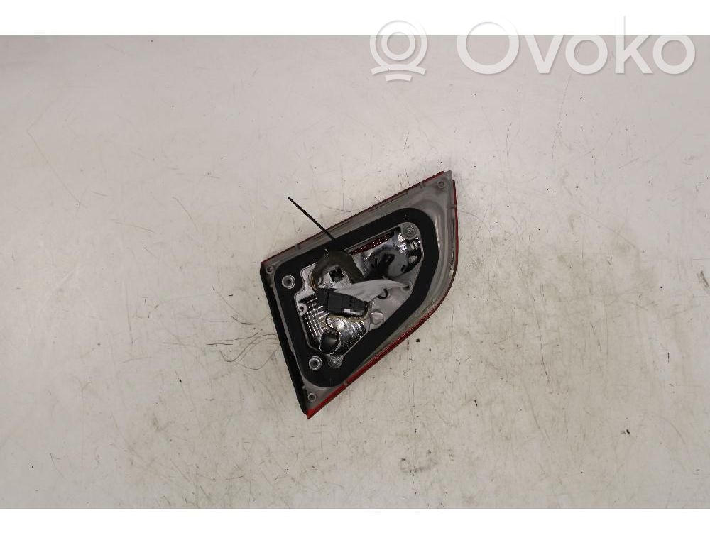 Opel Astra J Lampy tylnej klapy bagażnika 