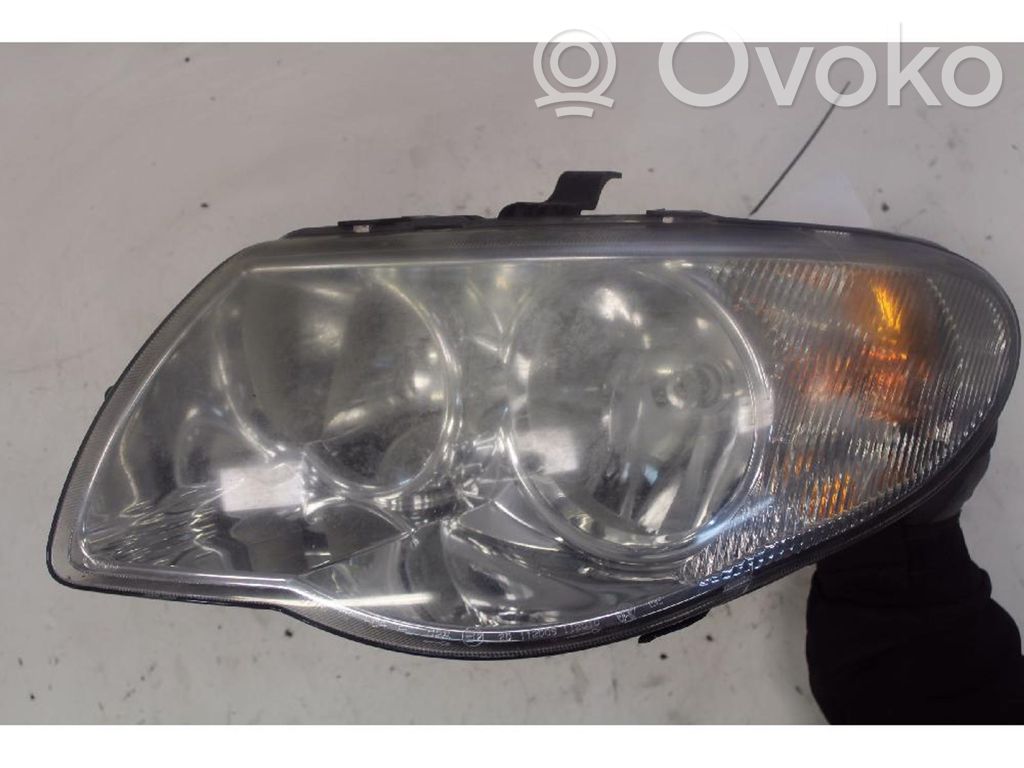 Chrysler Voyager Lampa przednia 