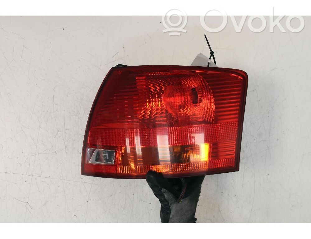 Audi A4 S4 B7 8E 8H Feux arrière / postérieurs