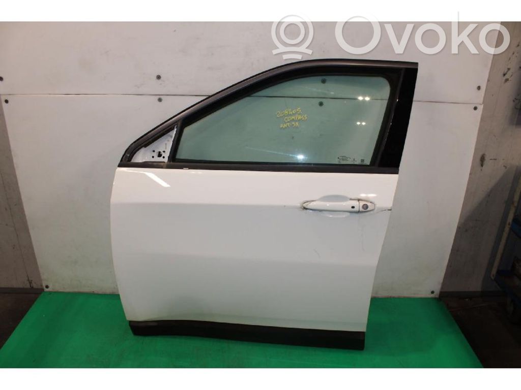 Priekinės durys   K68242543AA