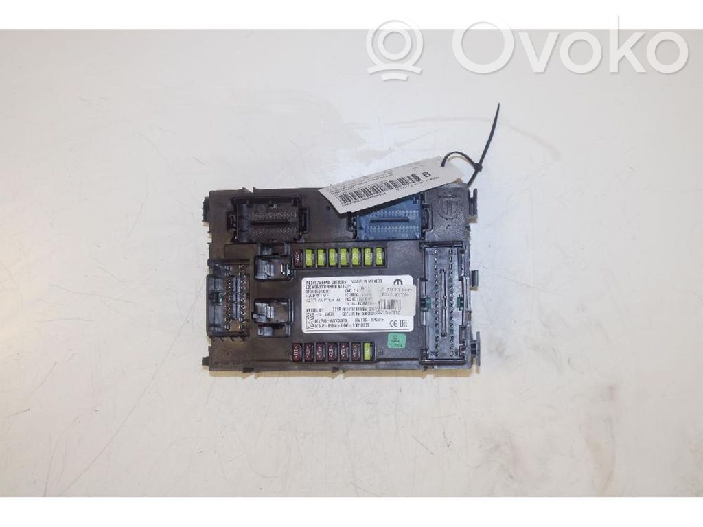 Fuse module   P68497538AB