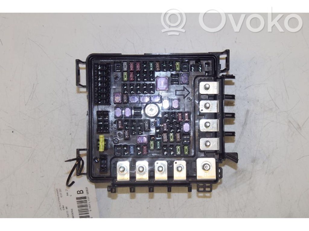 Fuse module   P68521267AA