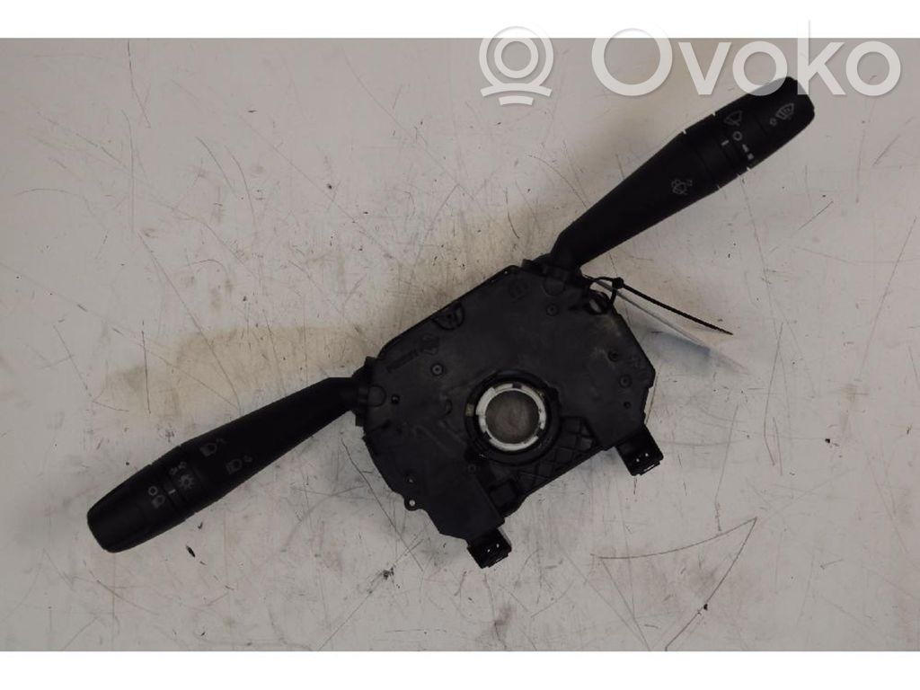 Interruptor de luz   7DP24JXWAA