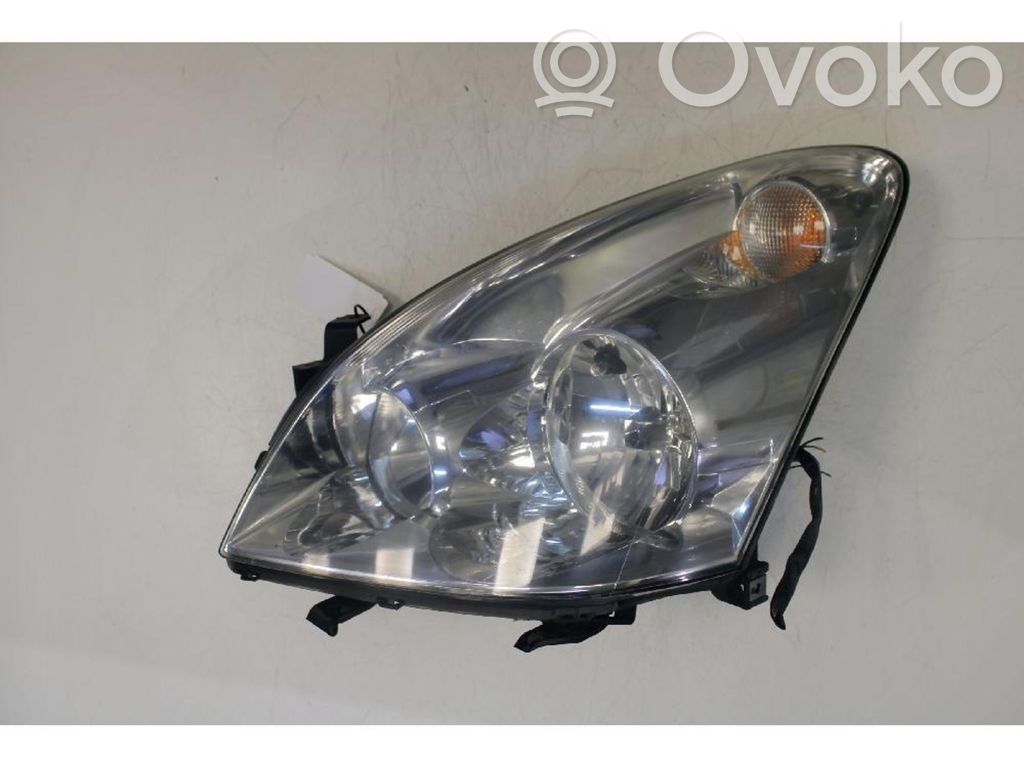 Toyota Corolla Verso AR10 Far 