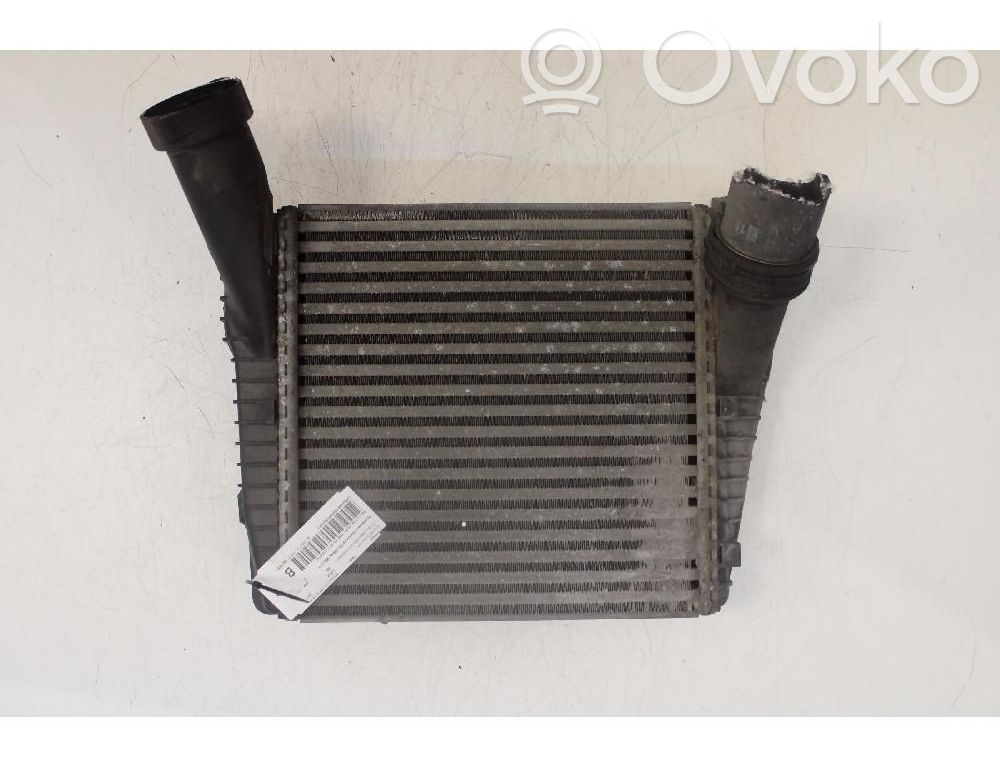 Volkswagen Touareg I Radiatore intercooler 