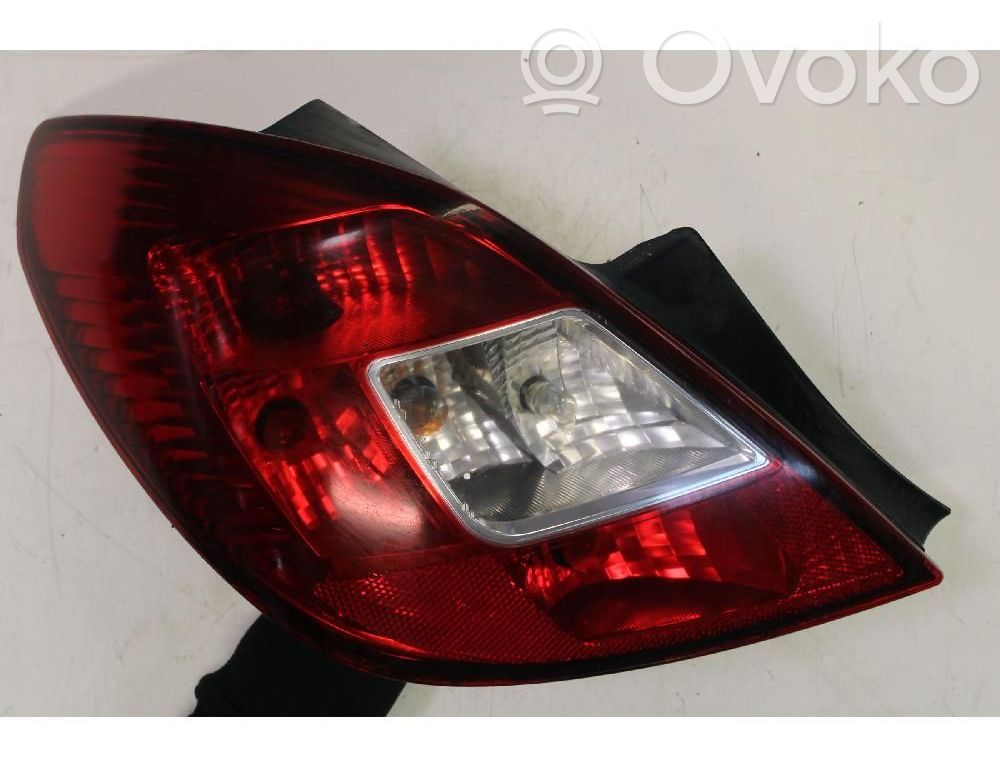 Opel Corsa D Lampă spate în caroserie 