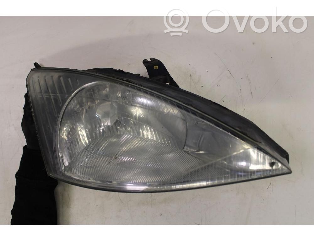 Ford Focus Headlight/headlamp 