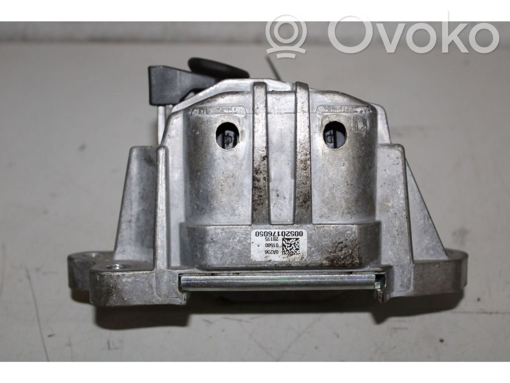 Fiat Tipo Engine mount bracket 