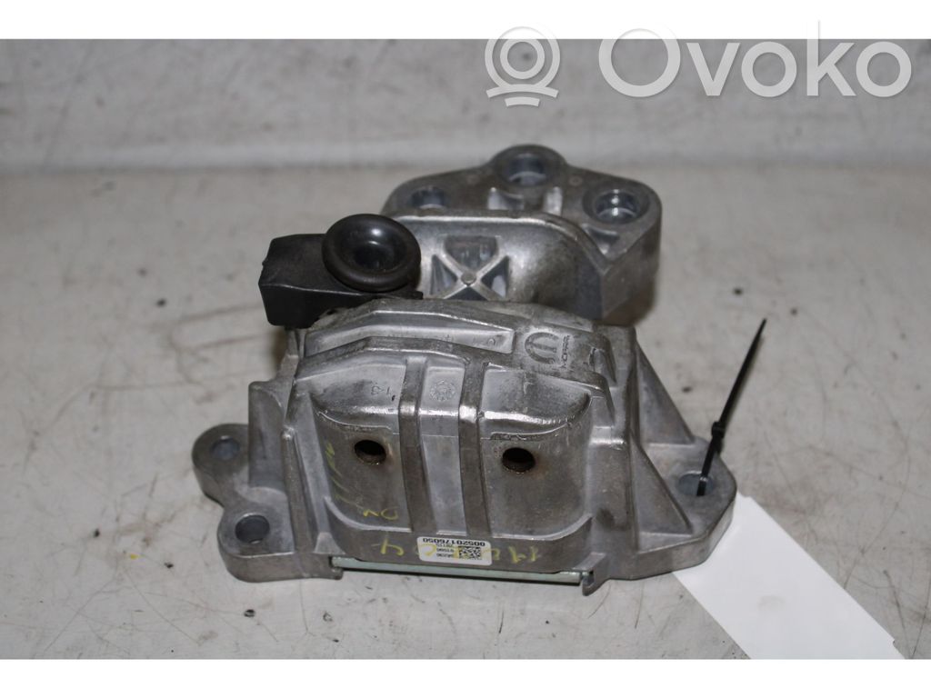 Fiat Tipo Engine mount bracket 