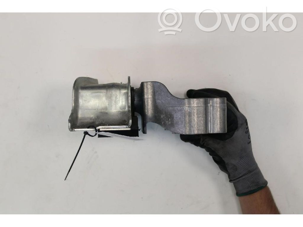 Engine mount bracket   468576070