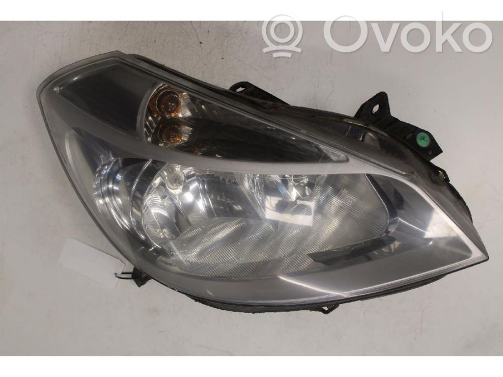 Renault Clio III Lampa przednia 