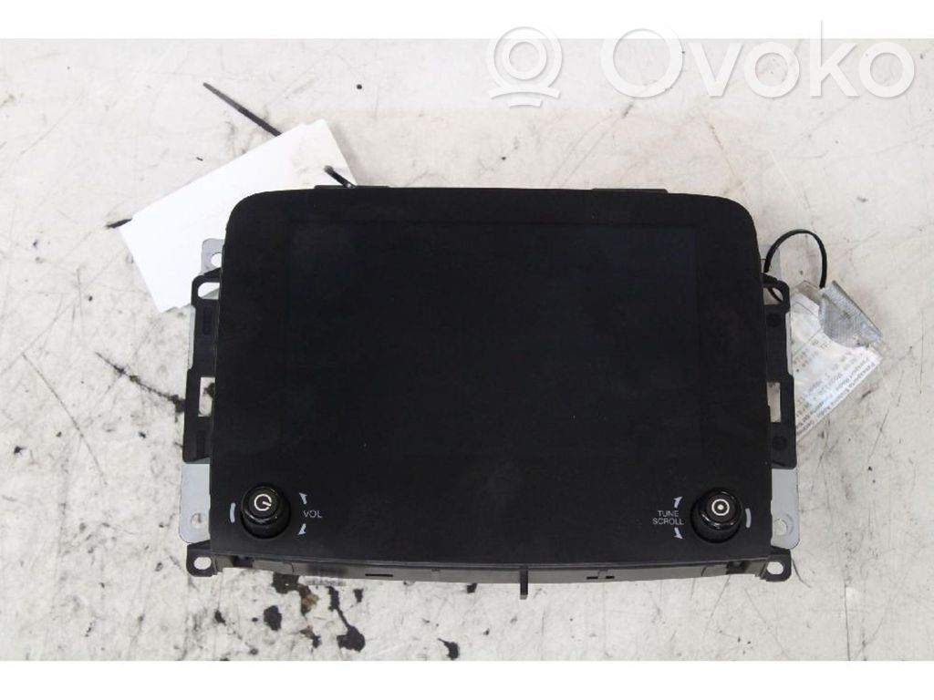 Fiat 500L Panel / Radioodtwarzacz CD/DVD/GPS 
