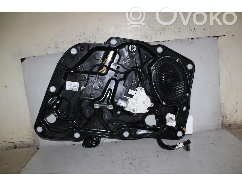 Regulador de puerta delantera con motor