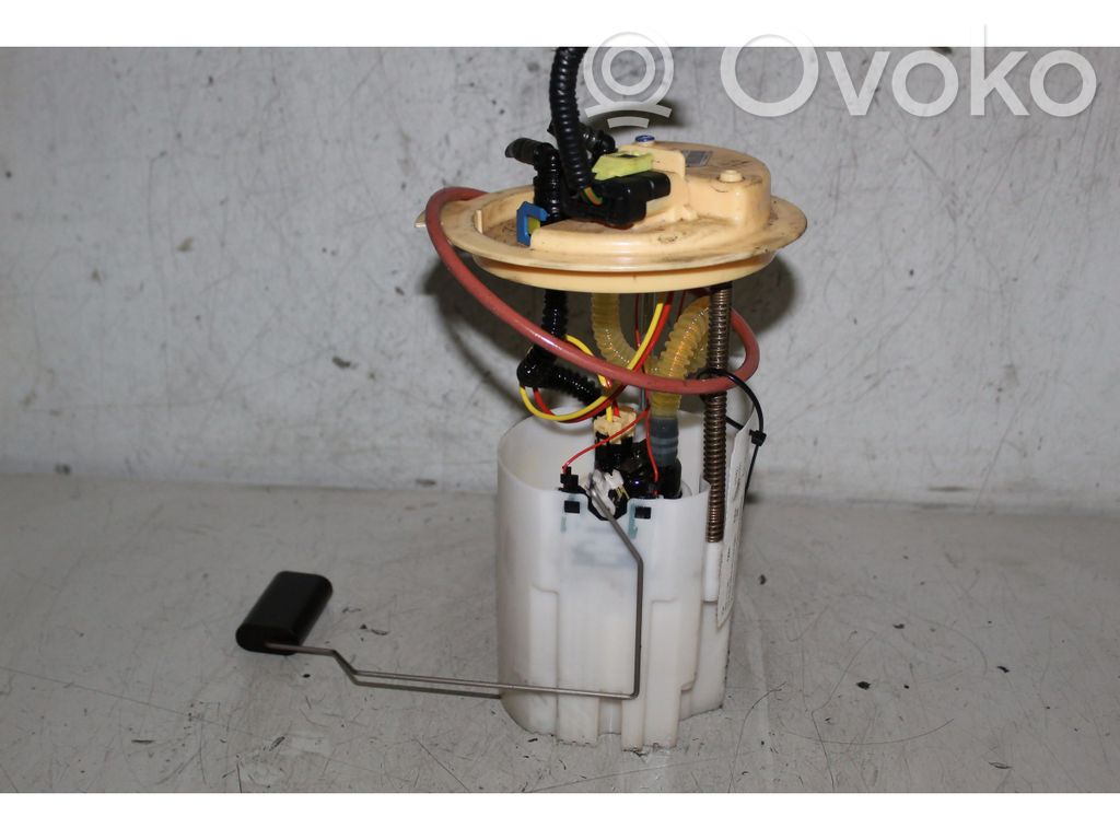 Fiat 500L Bomba interna de combustible