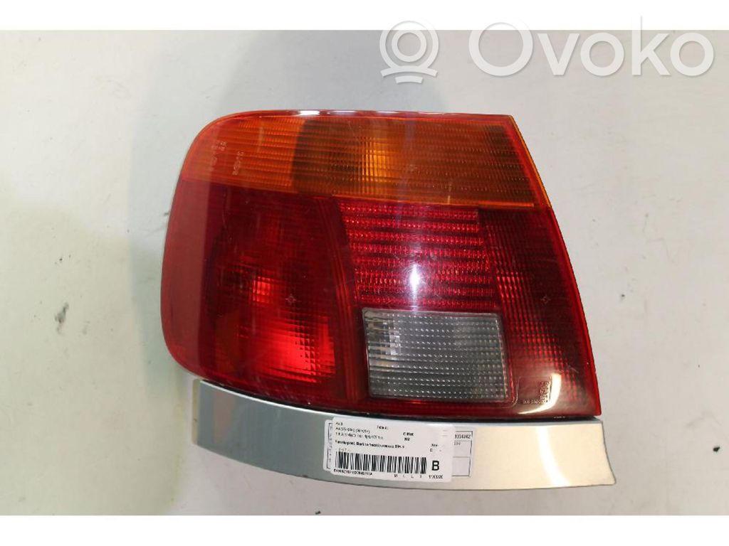 Audi A4 S4 B5 8D Lampă spate în caroserie 