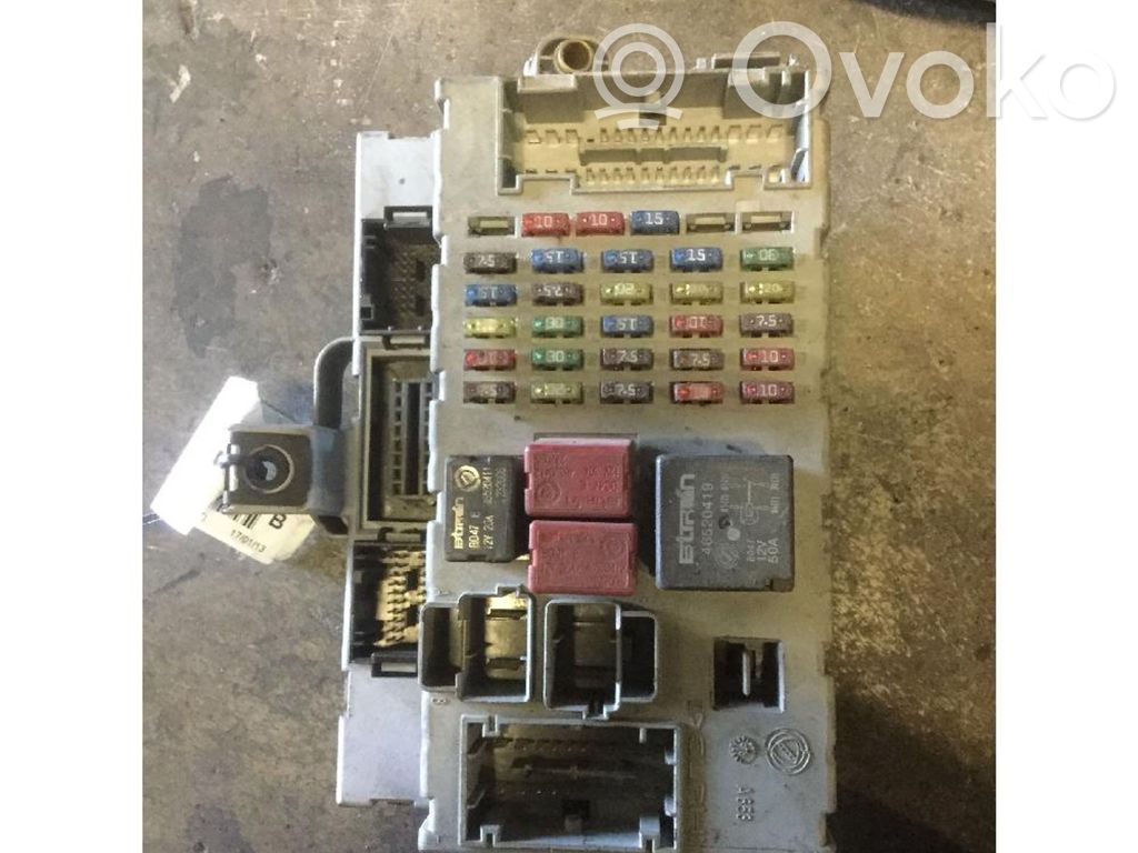 Fiat Punto (188) Modul siguranțe 