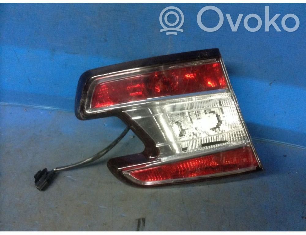 Renault Megane III Luci posteriori del portellone del bagagliaio 