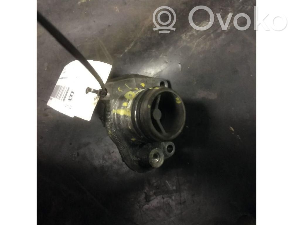 Opel Agila A Carcasa del termostato 