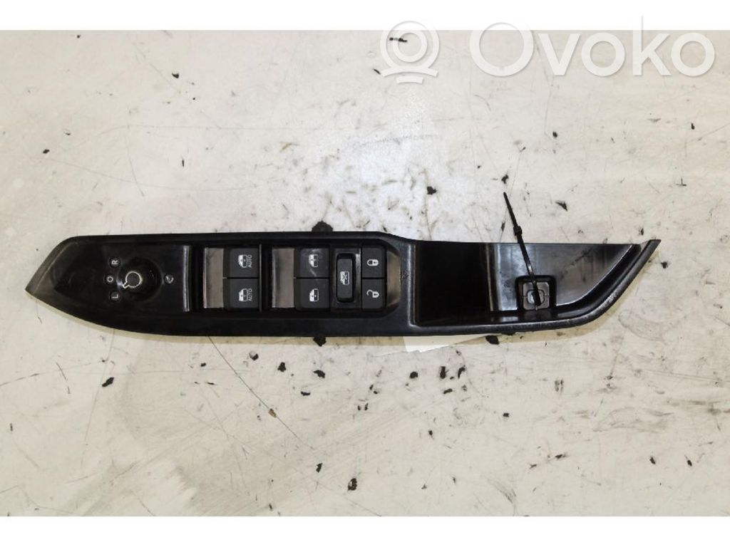 Electric window control switch   6XP84TRMAA