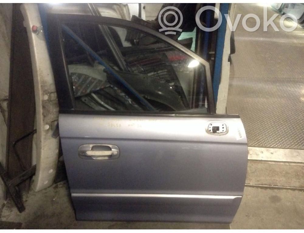 Hyundai Trajet Puerta delantera 