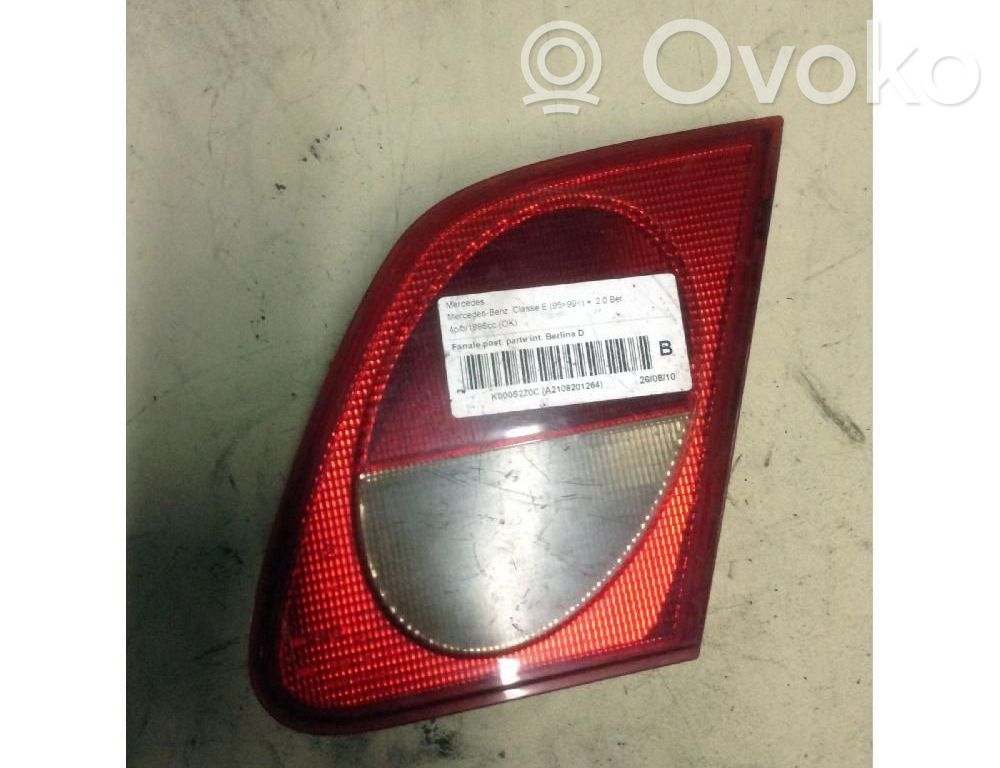 Mercedes-Benz E W210 Luci posteriori del portellone del bagagliaio 