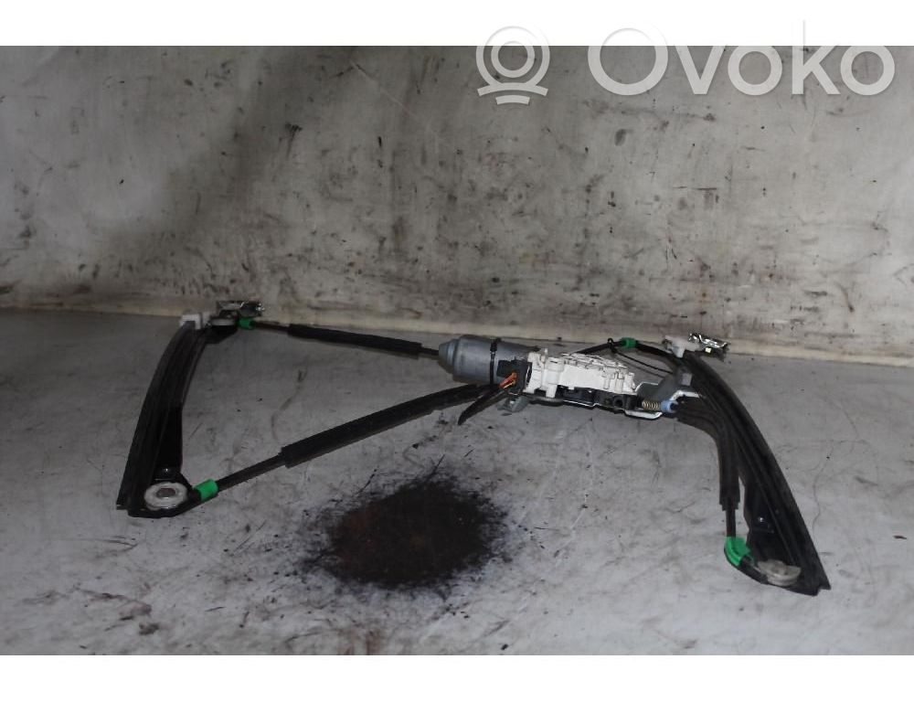 Volkswagen Polo III 6N 6N2 6NF Macara ușă față cu motor