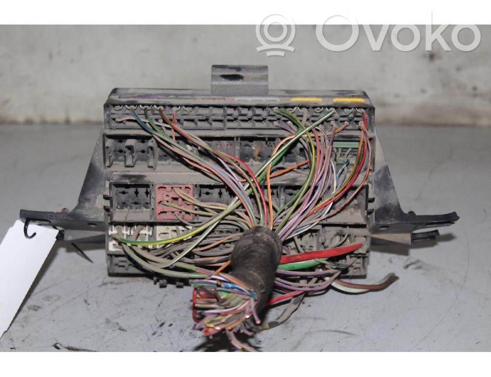 Module de fusibles   99VB14401