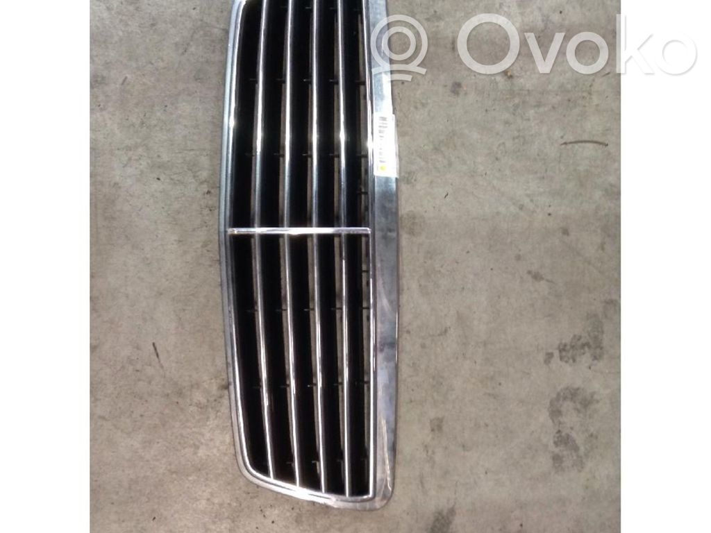 Mercedes-Benz CLK A208 C208 Atrapa chłodnicy / Grill