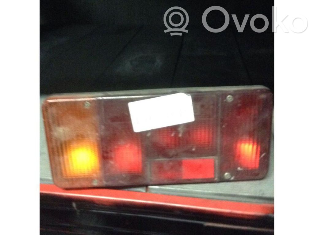 Lampa tylna