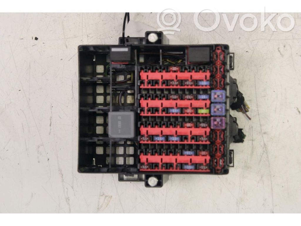 Ramka / Moduł bezpieczników   C1BT14A005CNA,C1BT14A005CNA