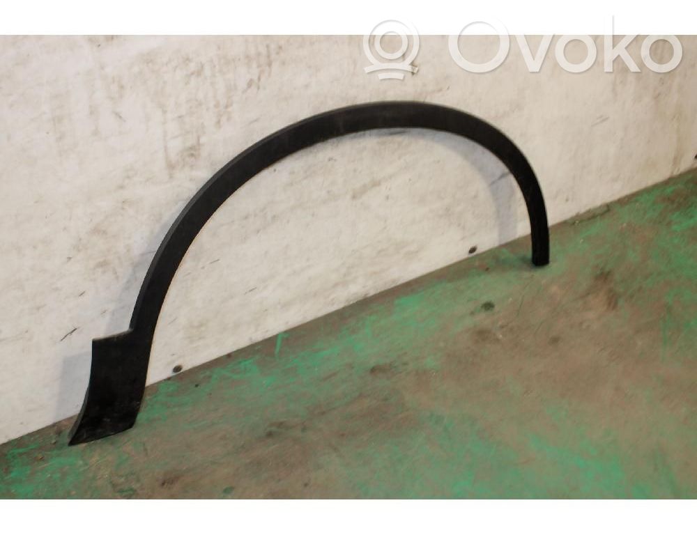 Garniture pour voûte de roue avant