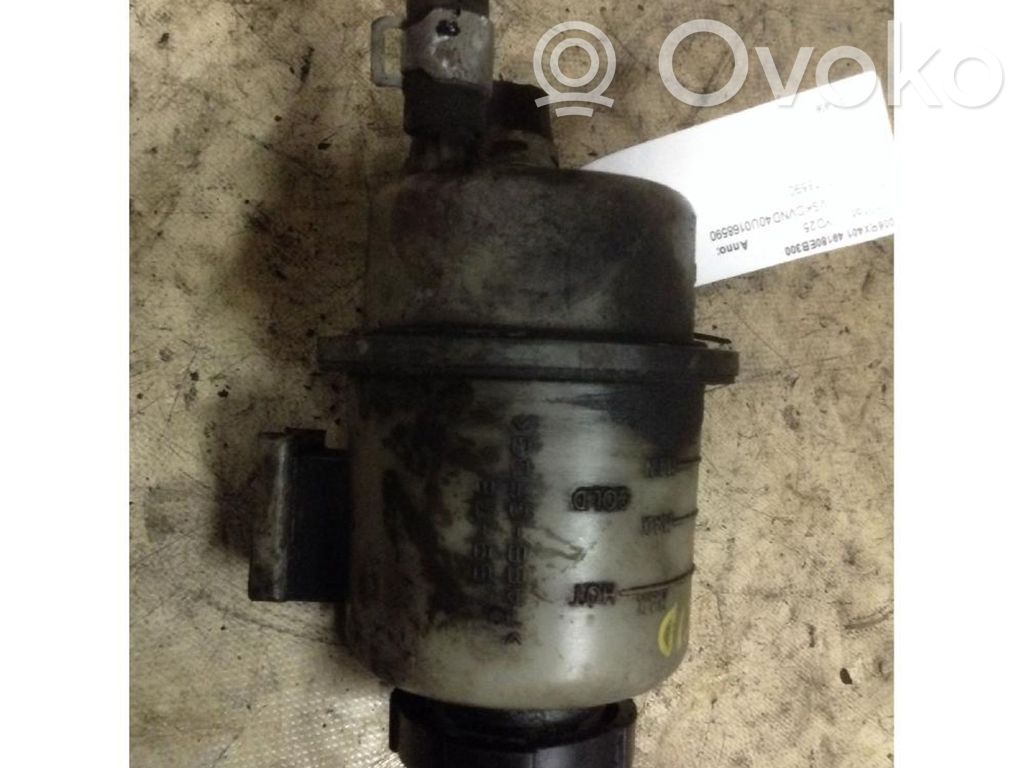 Nissan Navara Serbatoio/vaschetta del liquido del servosterzo