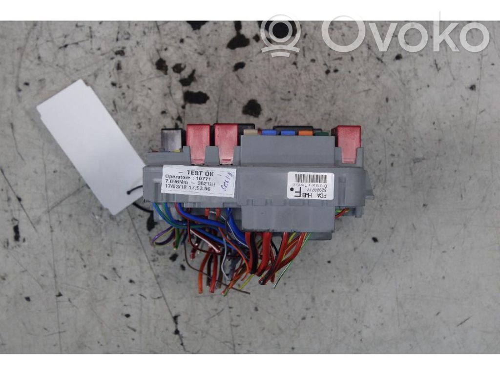 Módulo de fusible   52028777