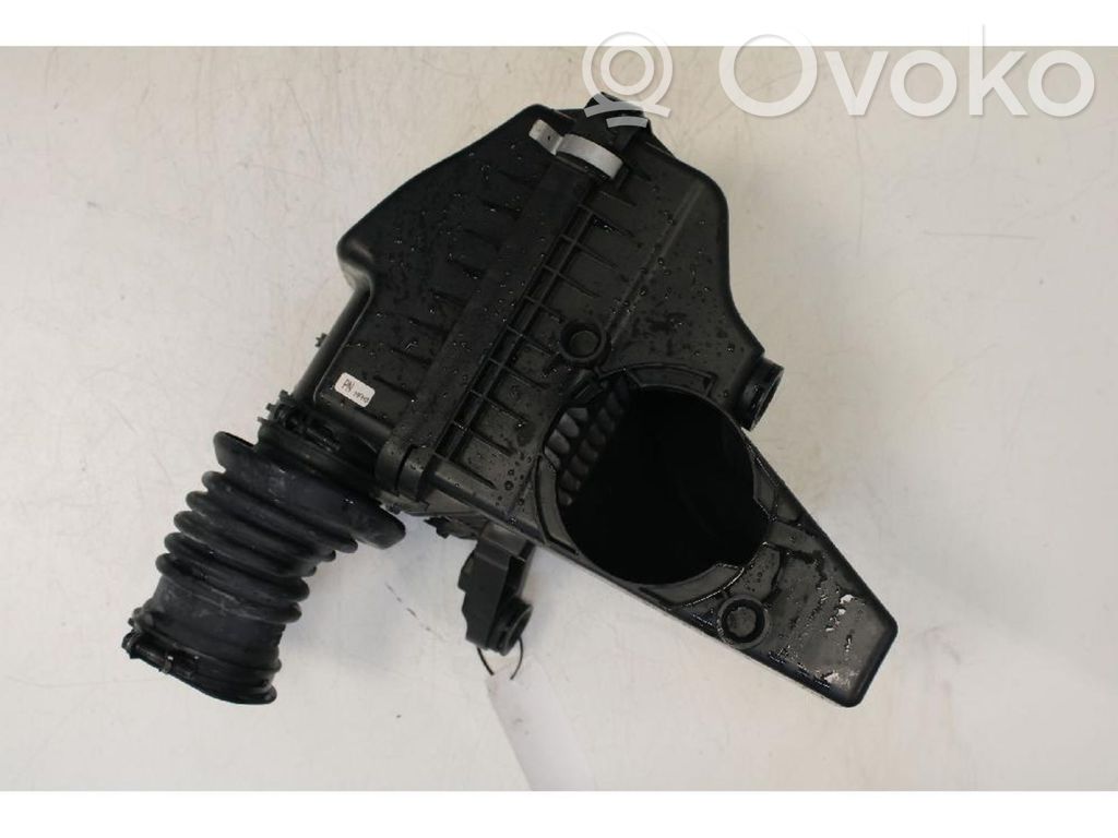 Mazda 3 Obudowa filtra powietrza 