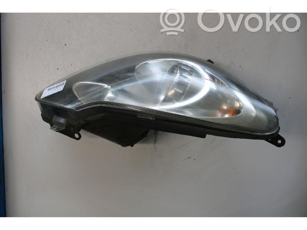 Opel Corsa D Phare frontale 