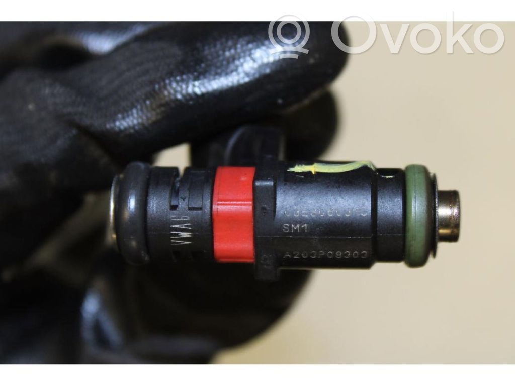 Inyector de combustible   03E9060310
