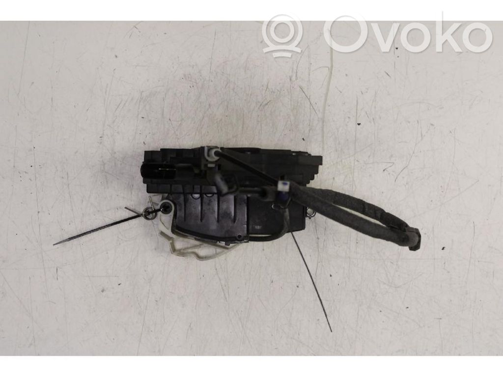 Takaoven lukko   2099461,1703825,1708621,1742694,1750443,1832035,1931363,BM5AA26413AA,BM5AA26413AB,BM5AA26413AC,BM5AA26413AD,BM5AA26413AF,BM5AA26413AG,BM5AA26413AH