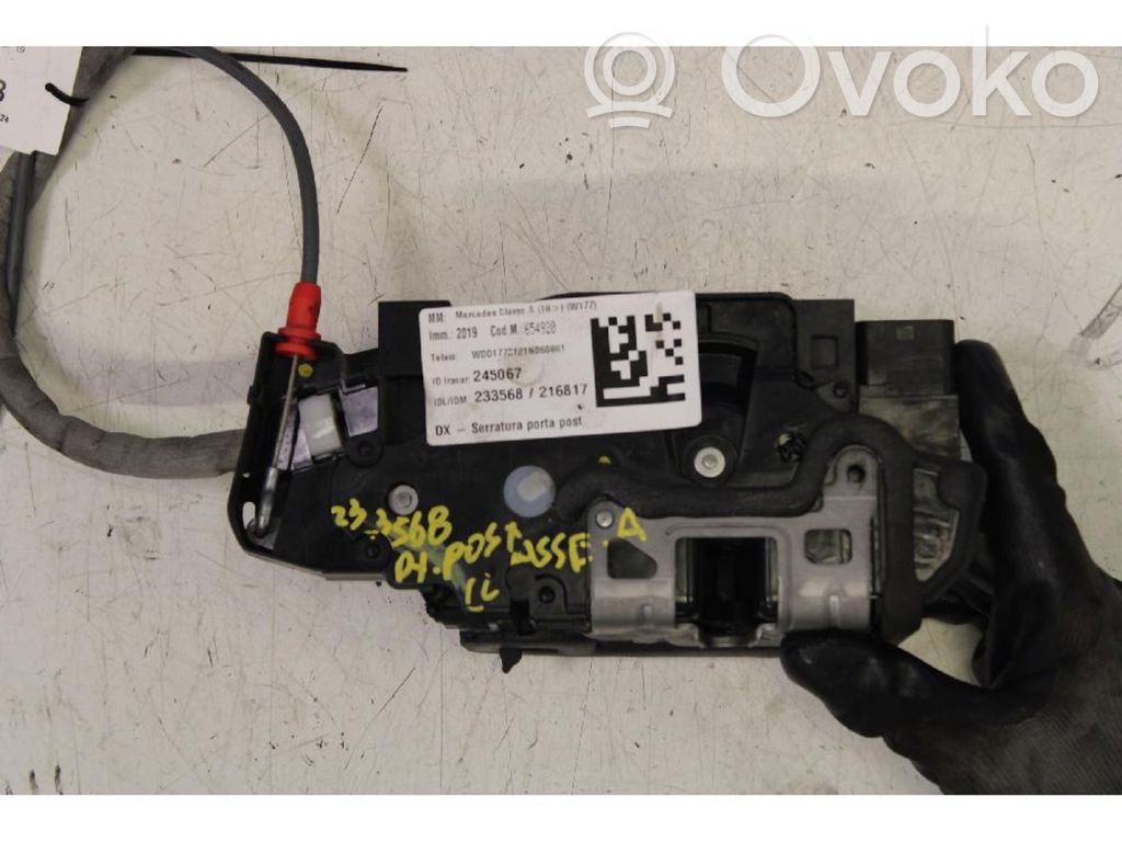 Mercedes-Benz A W177 Rear door lock 