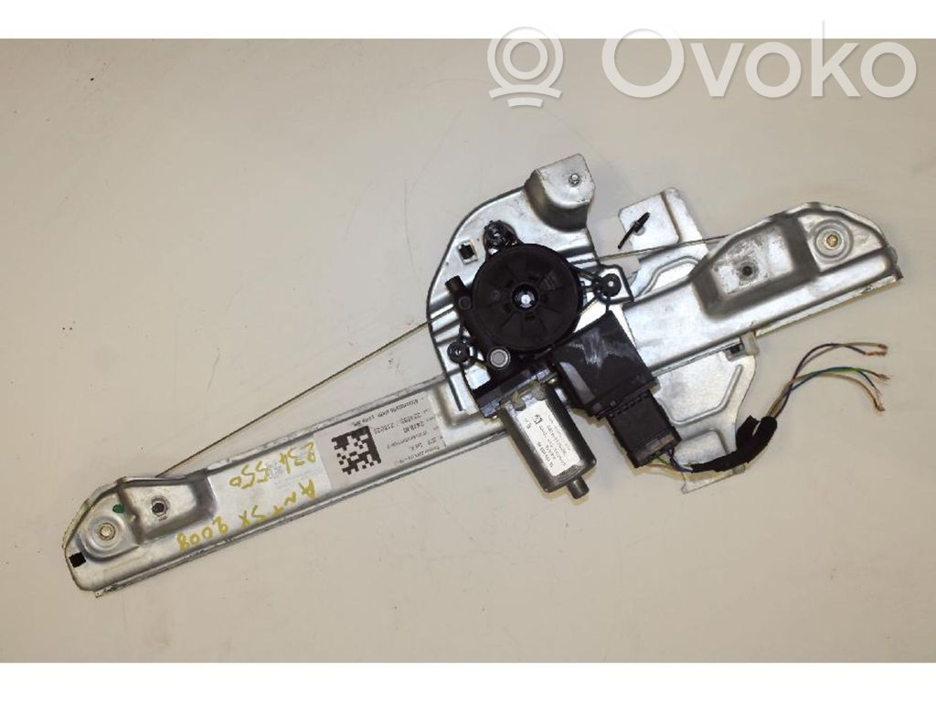 Peugeot 2008 I Front door window regulator with motor 