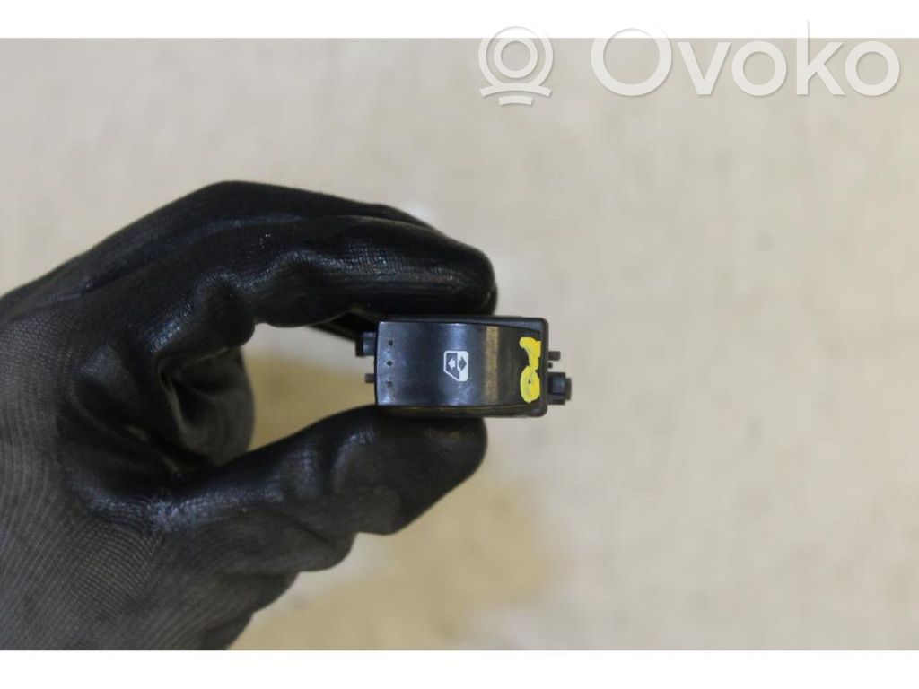 Renault Trafic II (X83) Electric window control switch 