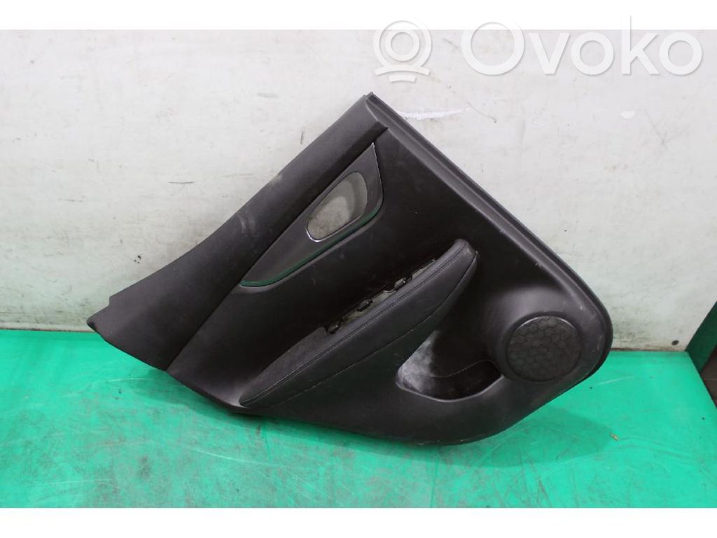 Nissan Qashqai Rivestimento del pannello della portiera posteriore 