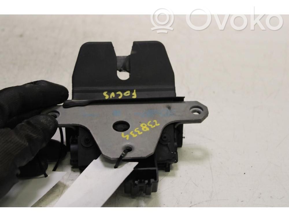 Ford Focus Zamek klapy tylnej / bagażnika 
