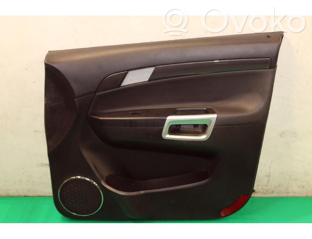 Opel Antara Revestimiento de puerta delantera 