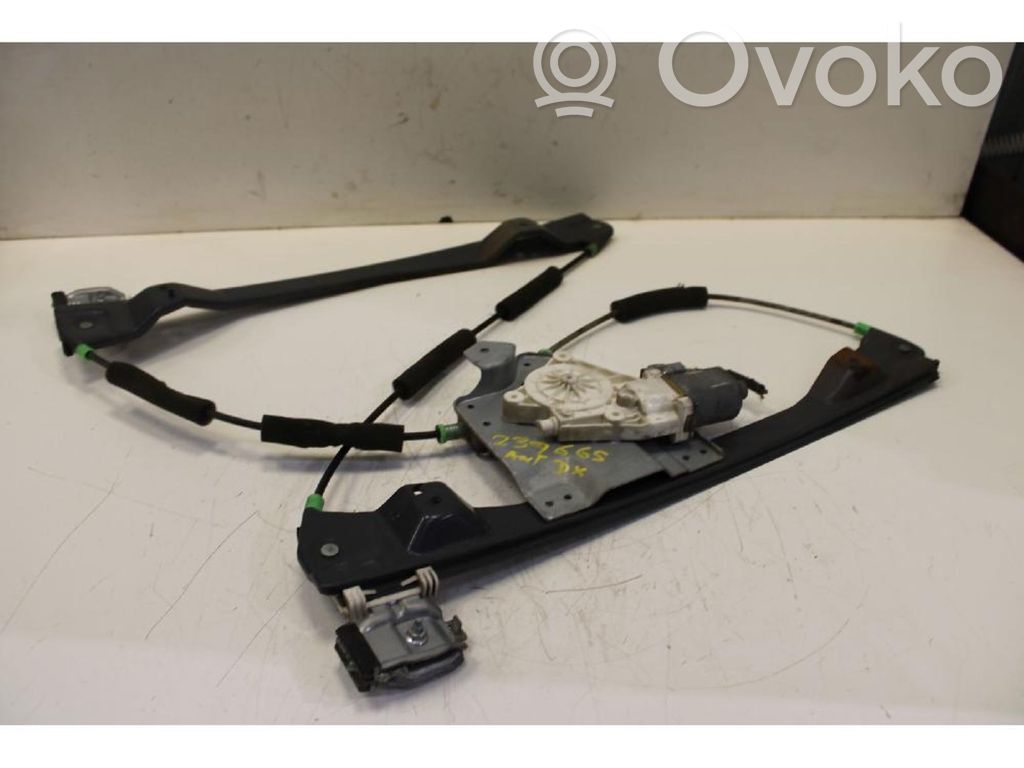 SsangYong Kyron Elektryczny podnośnik szyby drzwi przednich 