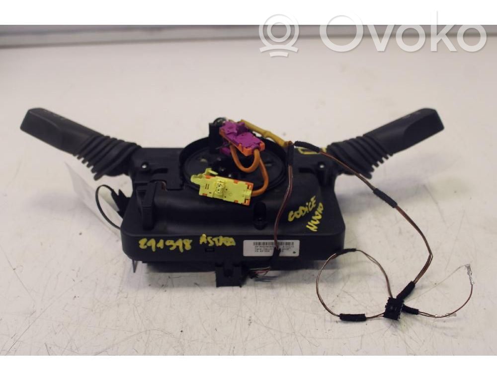 Light switch   204129,13236788,281658060822766,498990969