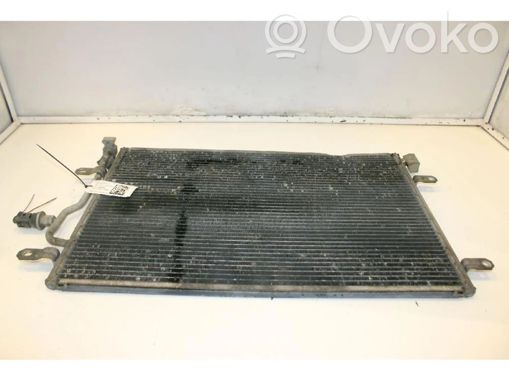 Audi A4 S4 B7 8E 8H Skraplacz / Chłodnica klimatyzacji 