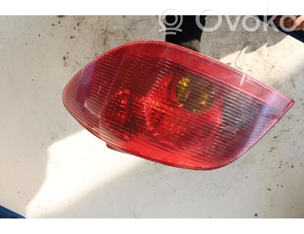 Peugeot 307 Galinis žibintas kėbule 