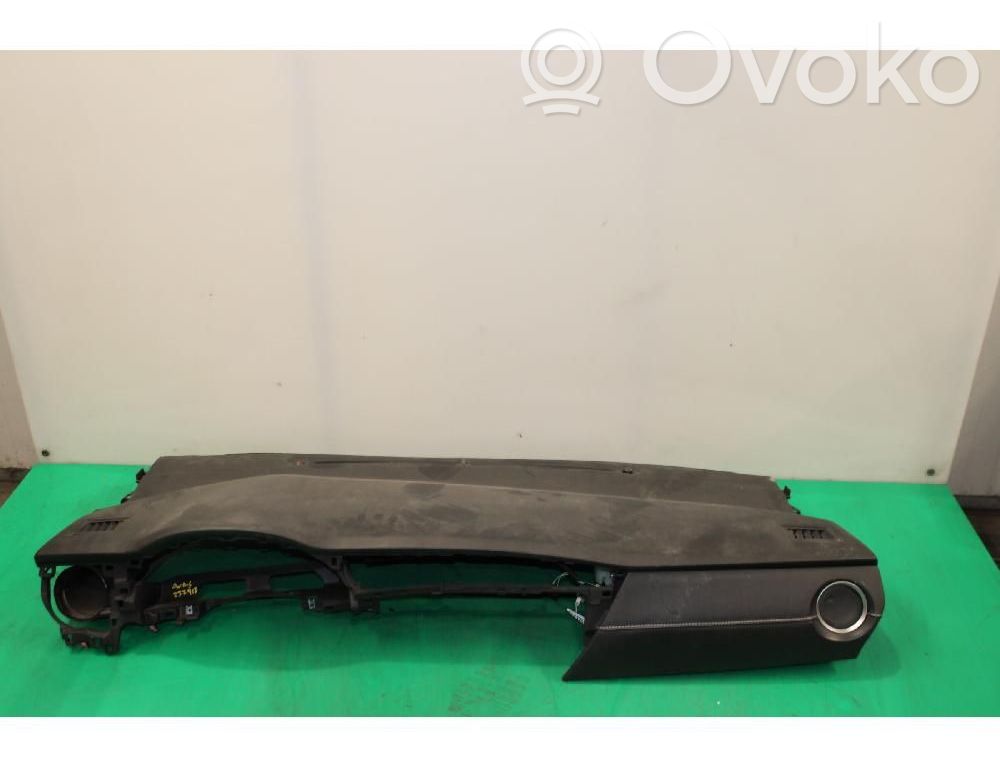 Toyota Auris E180 Bord 