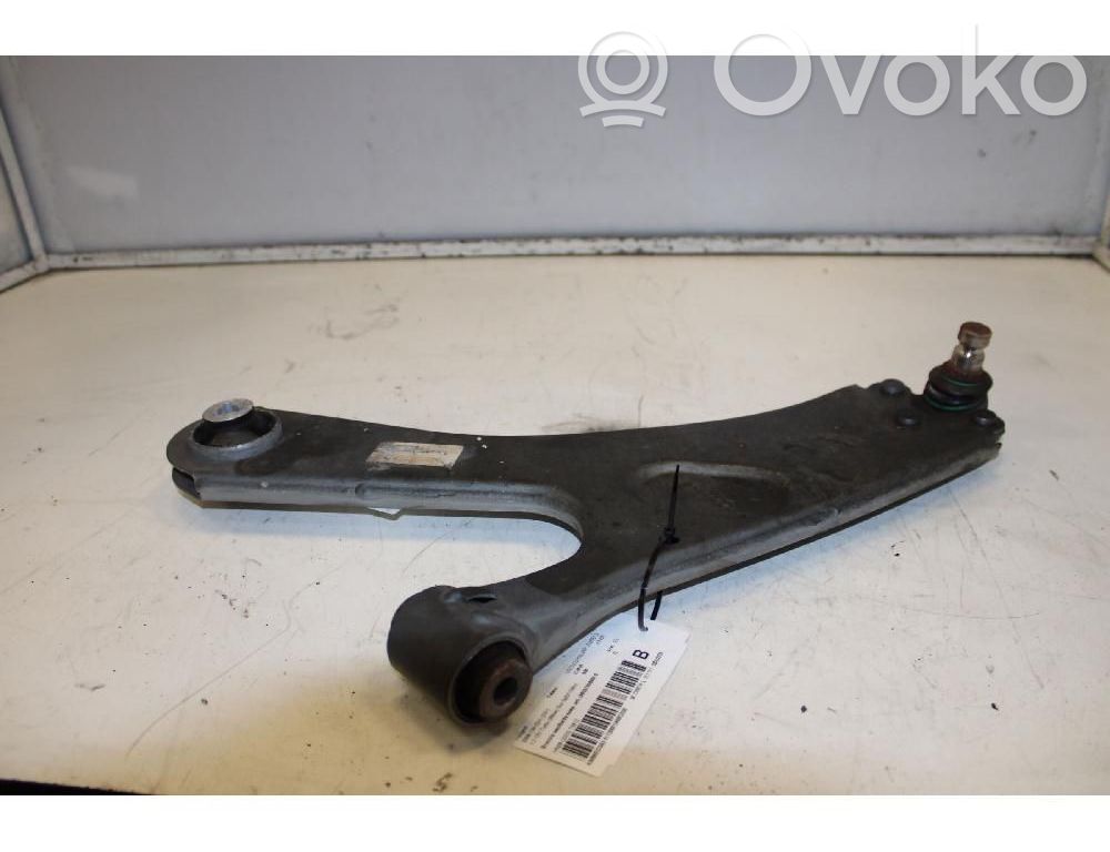 Peugeot 2008 II Basculă inferioară față 